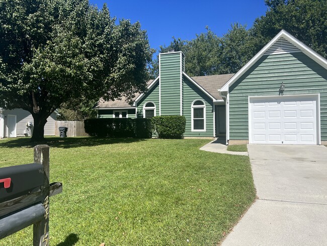 Building Photo - 4415 Bridgeport Dr