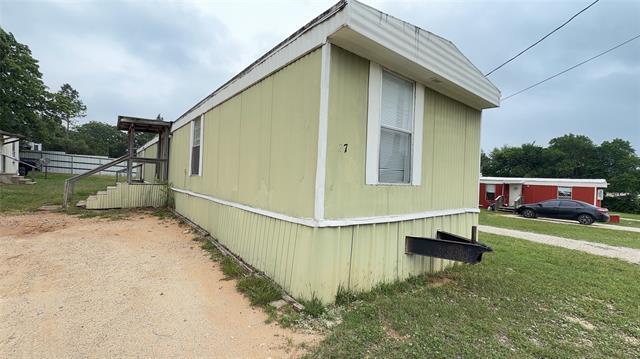 Building Photo - 27 Blue Star Dr