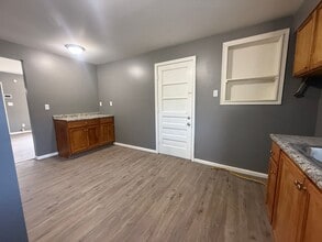 Building Photo - 223 La Motte Ln