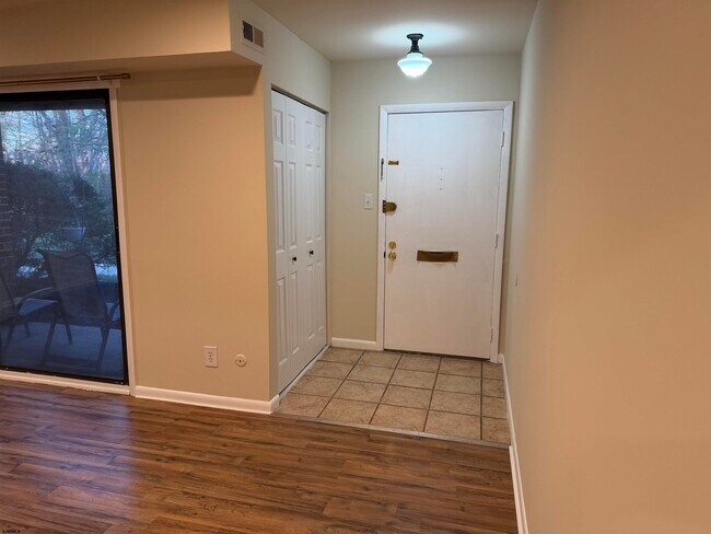 Foto del edificio - 104 Vail Ct