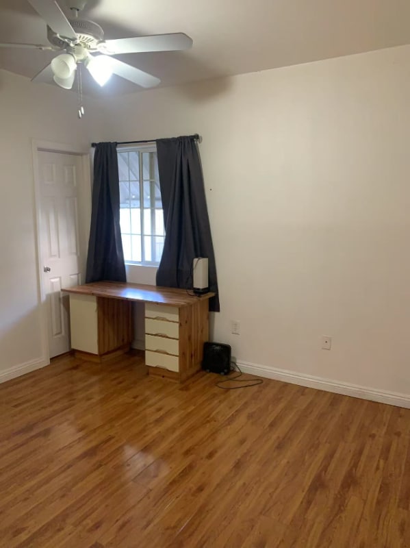 Foto del edificio - 8820 Fern Ave