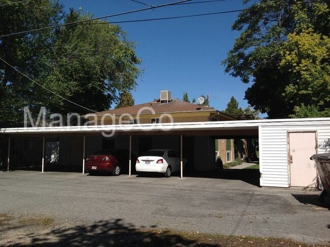 Building Photo - 316 E Downington Ave