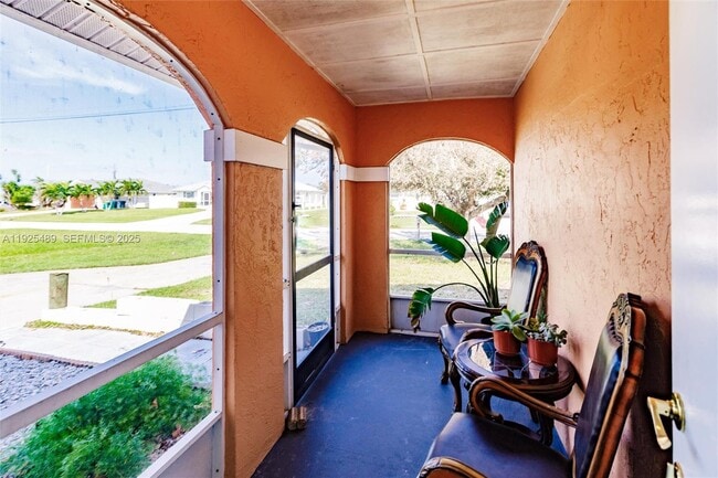 Foto del edificio - 18406 Van Nuys Cir