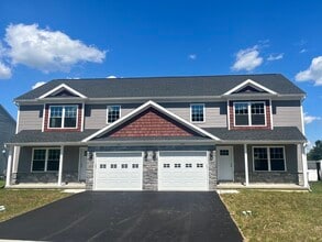 Building Photo - 447 Smokering Dr