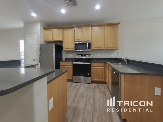 Foto del edificio - 735 E Maddison St