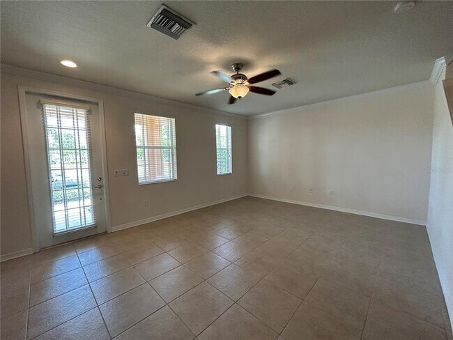 Foto del edificio - 3776 82nd Ave Cir E