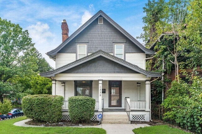 Building Photo - 2339 Summit St