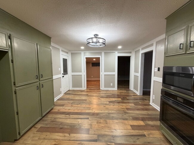 Building Photo - 3 Bedroom, 2 Bathroom Home for Rent in Groves, Tx