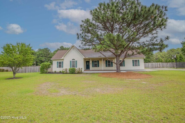 Foto del edificio - 102 Willow Creek Ln