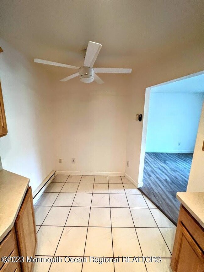 Building Photo - 55 Amberly Dr