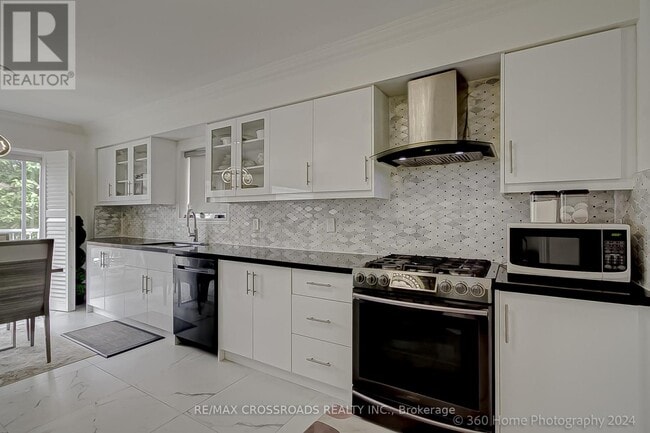 Building Photo - 44 Mendocino Dr