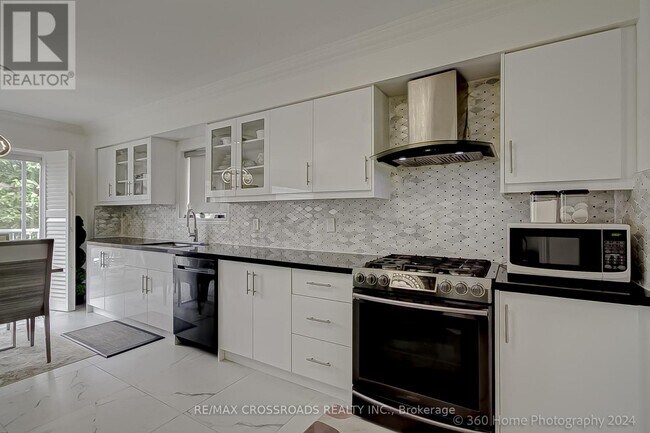 Photo du bâtiment - 44 Mendocino Dr