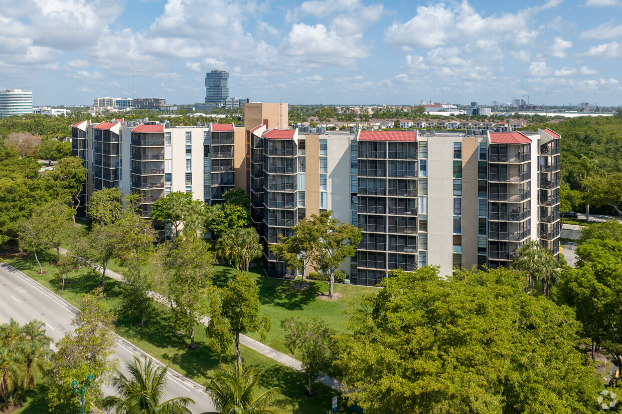 Primary Photo - Bravura Condominiums