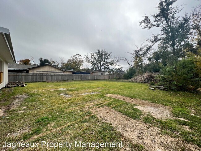 Building Photo - 4 br, 2 bath House - 1302 Arkansas St