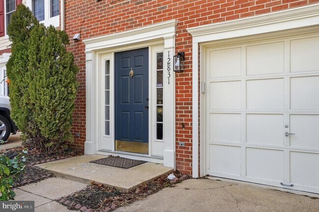 Building Photo - 12831 Silvia Loop