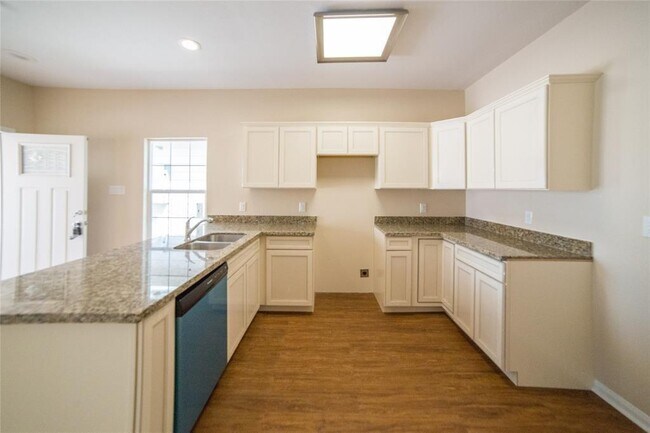Foto del edificio - 16917 Glenheath St