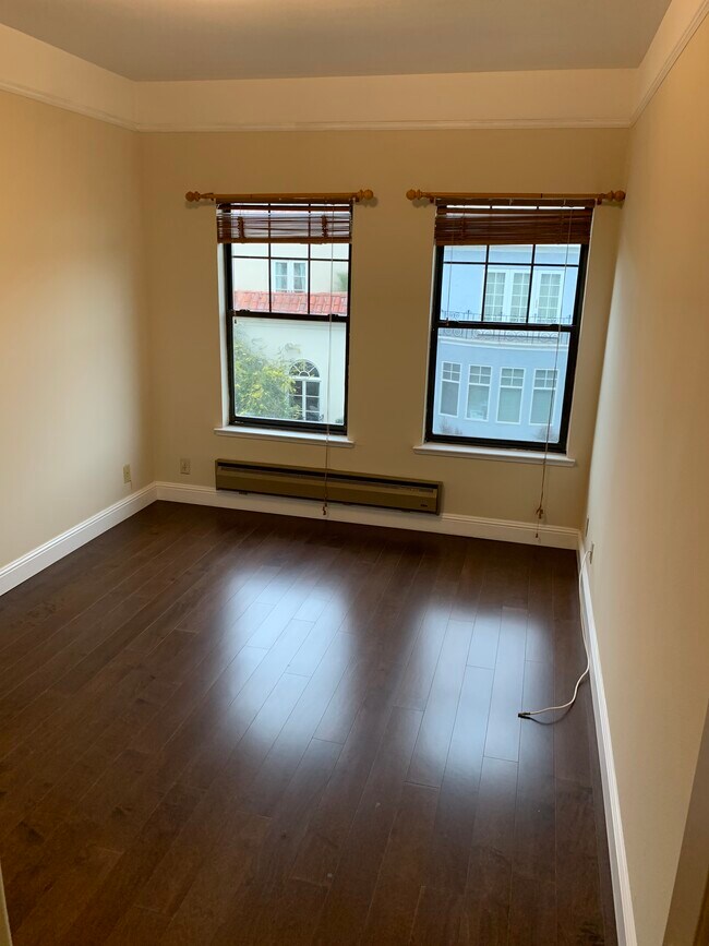 Bedroom - 400 Avila St