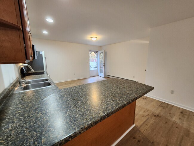 Foto del edificio - 112 Meadow Ridge Dr