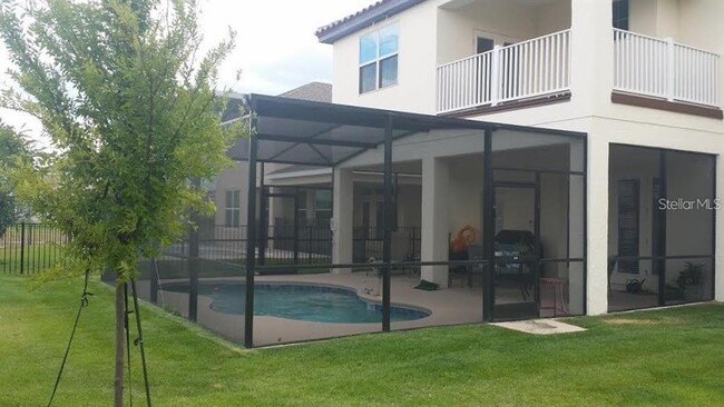 Building Photo - 8717 Lookout Pointe Dr