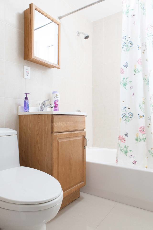 Bathroom - 2739 Morgan Ave