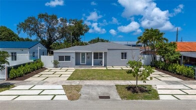 Building Photo - 921 NW 30th Ct