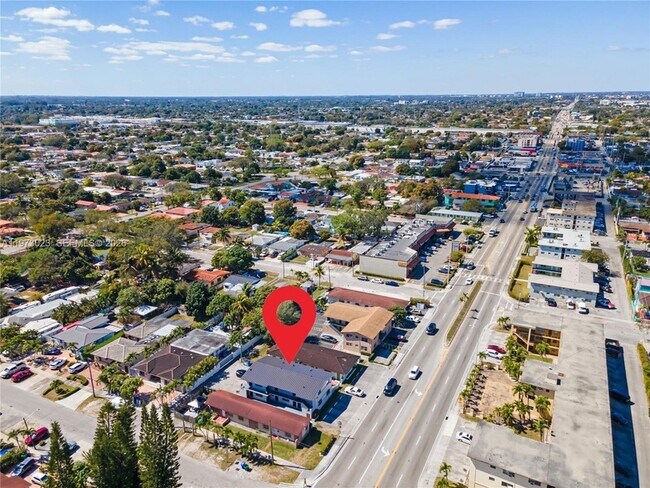 Foto del edificio - 6406 W Flagler St