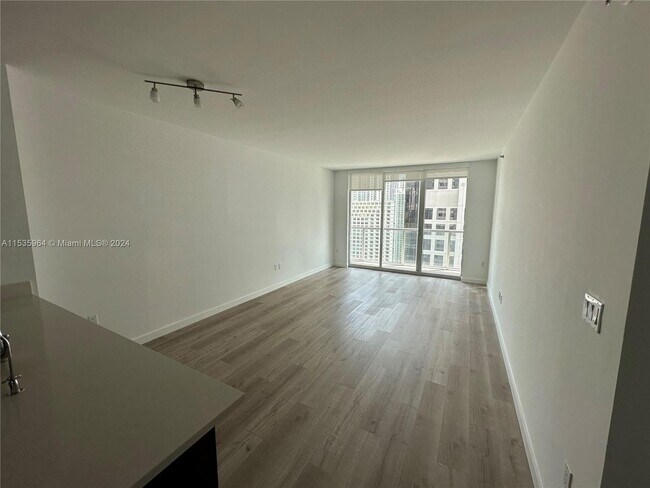 Foto del edificio - 500 Brickell Ave
