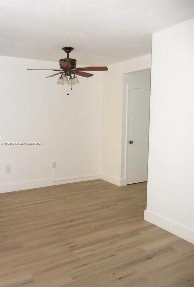 Building Photo - 8040 Tatum Waterway Dr