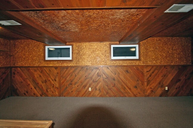 lower level - 1438 Lakewood Dr