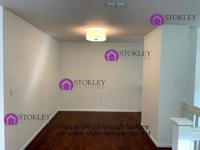 Foto del edificio - 6016 Condor St