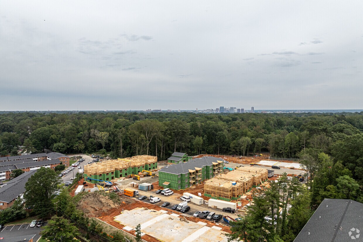 Foto del edificio - 700 W 44th St