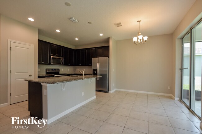 Building Photo - 3577 Fernanda Dr
