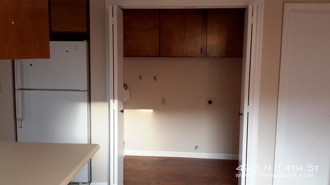 Foto del edificio - 493 N 14th St