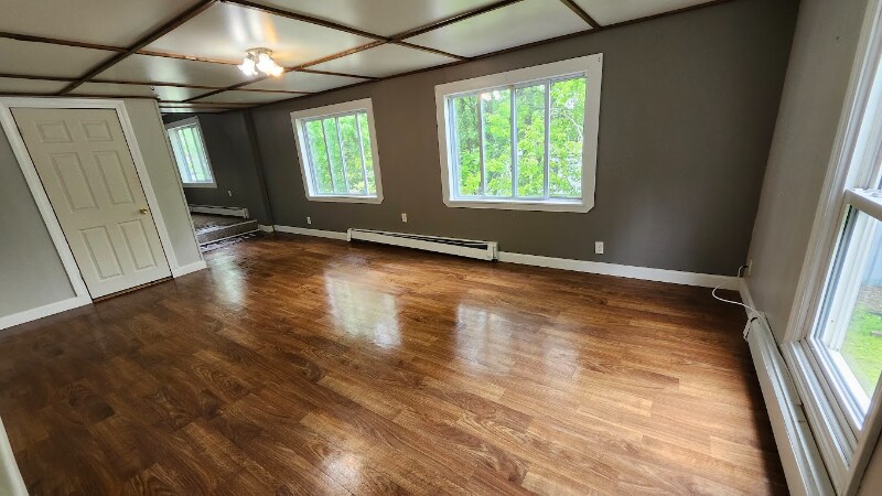 Foto principal - 37 County Rd