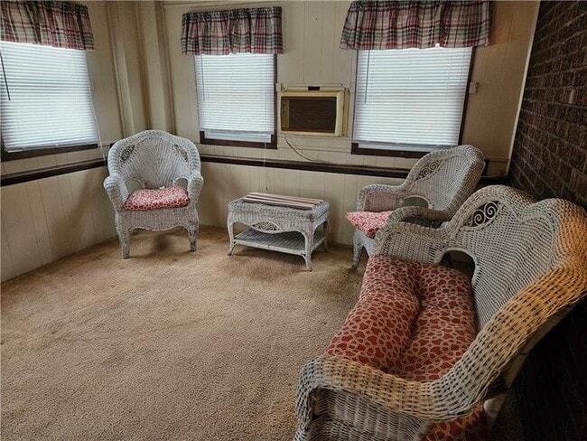 Foto del edificio - 471 Kimlyn Ave