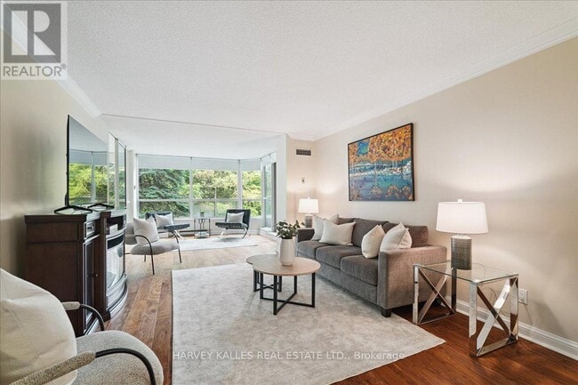 Building Photo - 3800 Yonge St