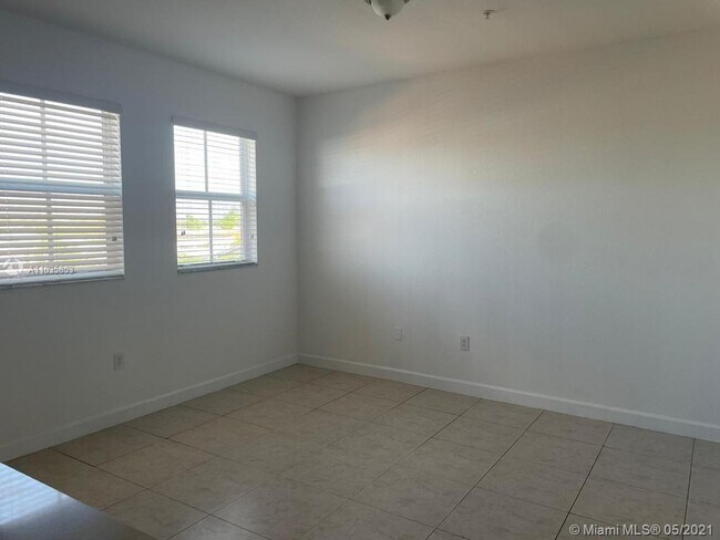 Building Photo - 230 NW 109th Ave