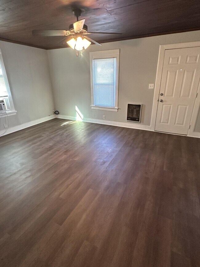 Building Photo - 808 Greenland Dr