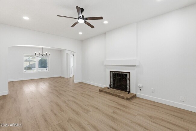 Foto del edificio - 6615 E Phelps Rd