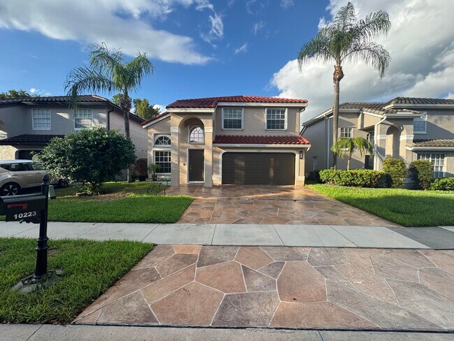 Foto del edificio - 10223 Serene Meadow Dr N