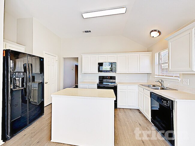 Building Photo - 1024 Kory Dr
