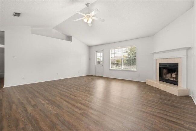 Building Photo - 2940 Jersey Dr W