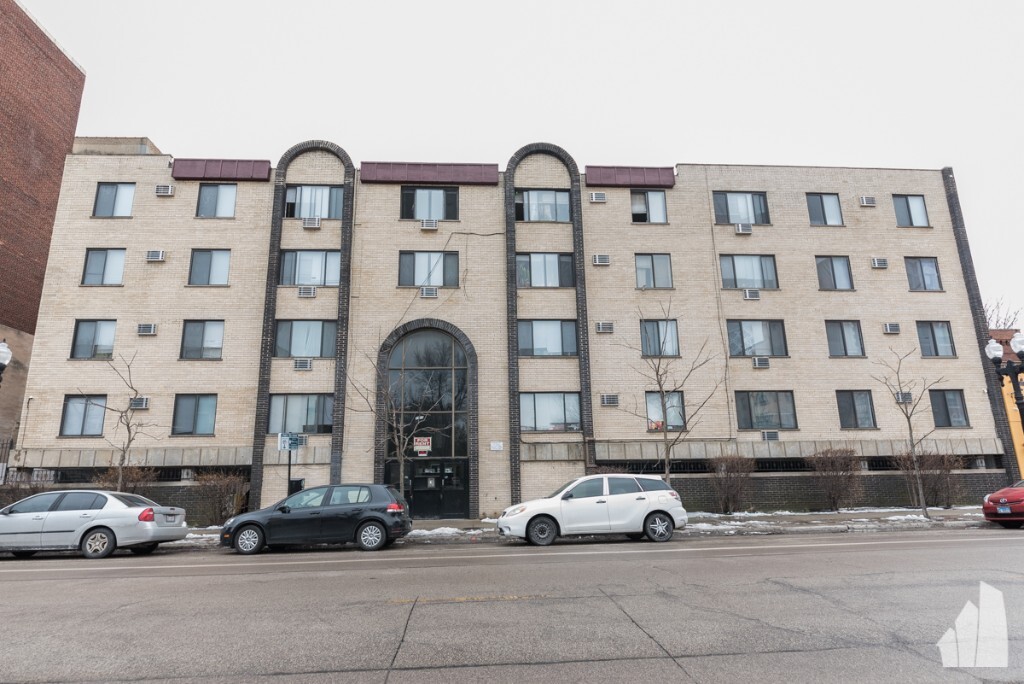 Primary Photo - 1522 W Morse Ave