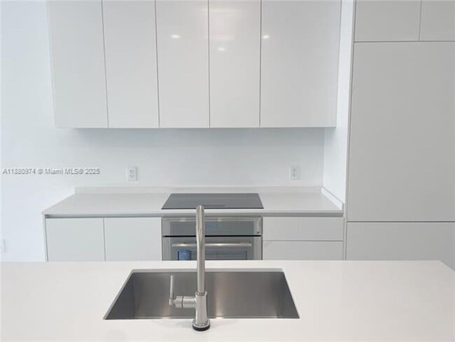 Photo - 700 NE 24th St Apartment