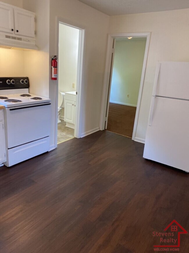Foto del edificio - 200 Dogwood Pointe Dr