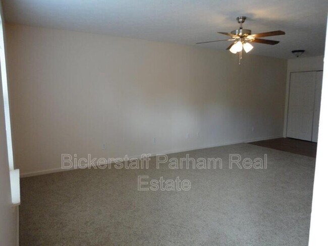 Building Photo - 5241 Crystal Ct