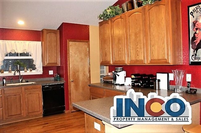 Foto del edificio - 4616 MT Princeton St