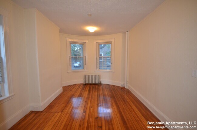 Building Photo - 128 Allston St