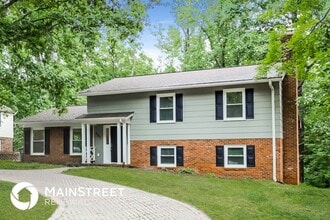 Building Photo - 307 Pendleton Dr