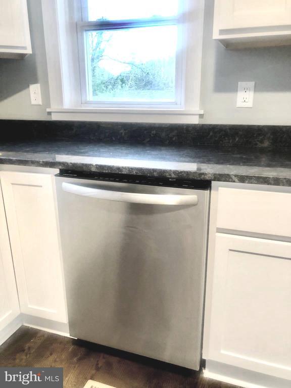 Foto del edificio - 102 S Whissen St